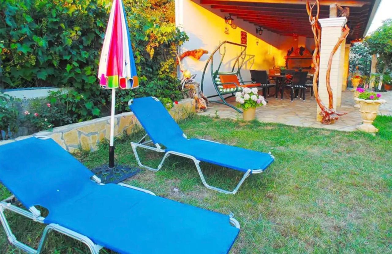 Stefanias Prasoudi Beach Ágios Matthaíos 外观 照片