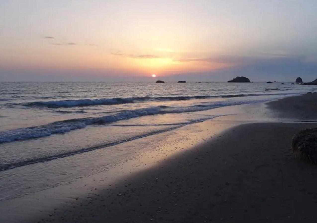 Stefanias Prasoudi Beach Ágios Matthaíos 外观 照片